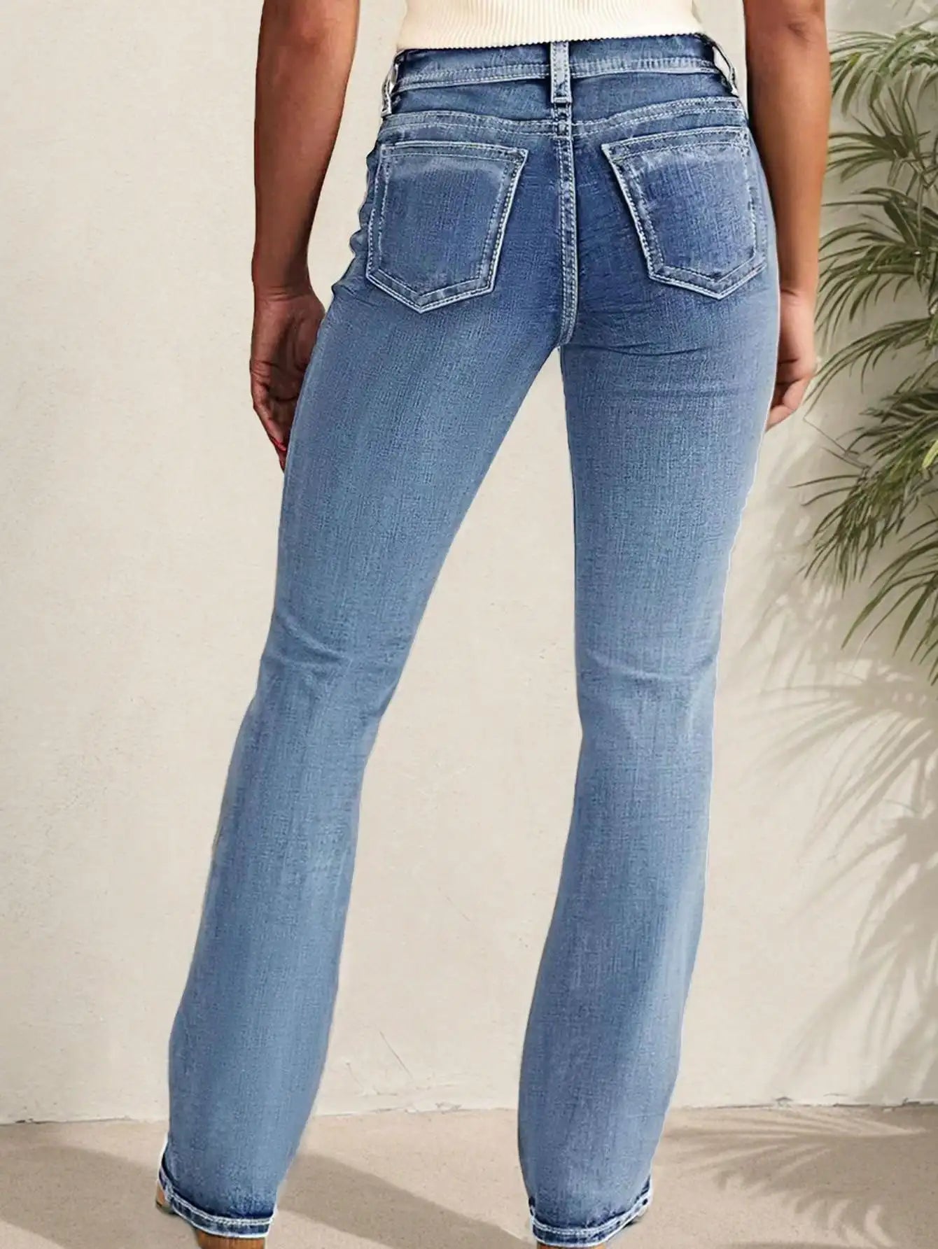 Lucia - Casual Button Pocket Jeans