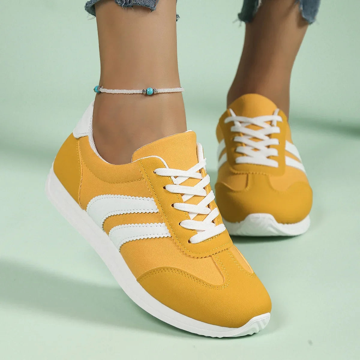 Lisa - Comfortable Walking Sneakers
