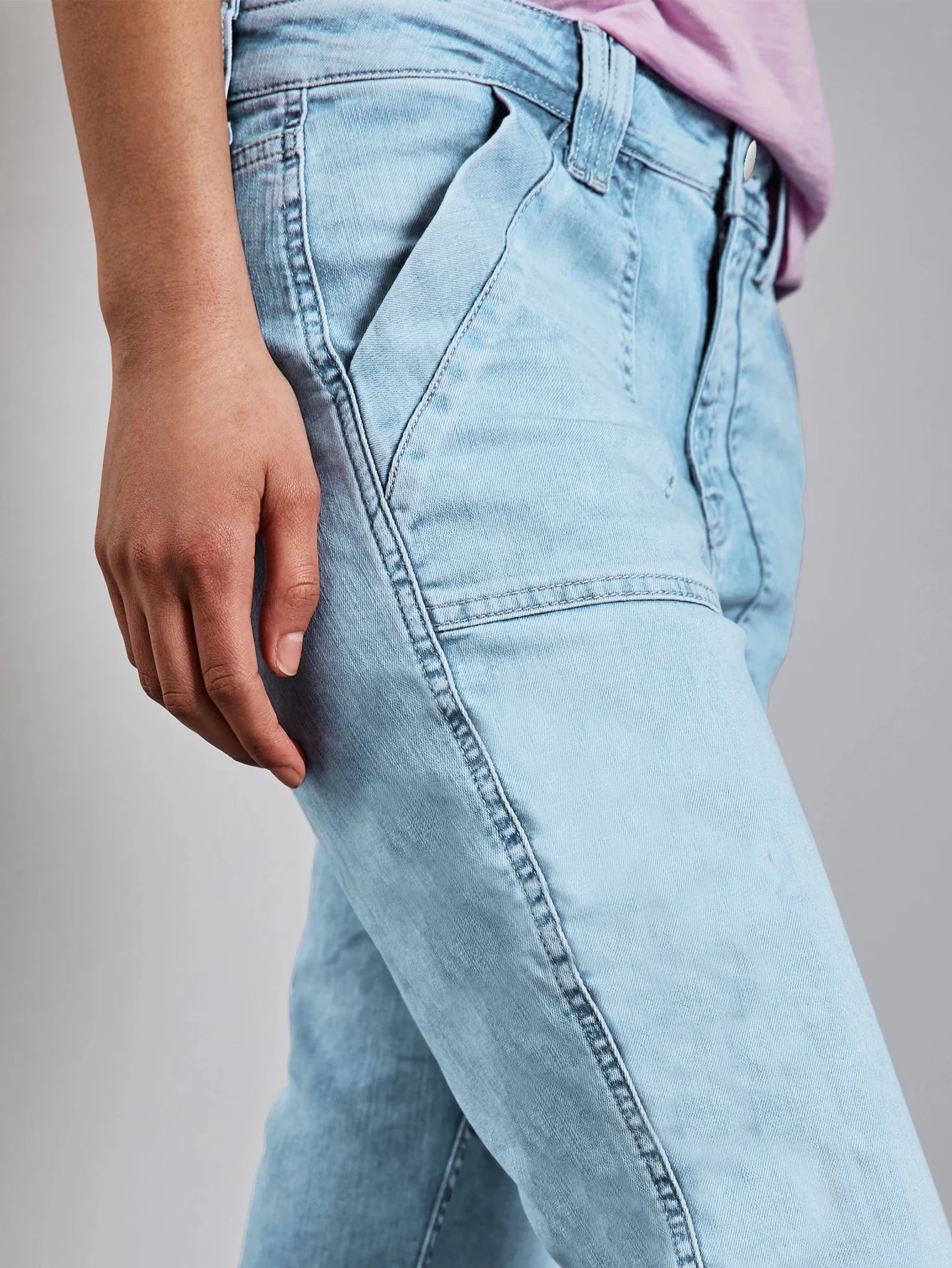 Erica - Comfortable Nine-point Jeans